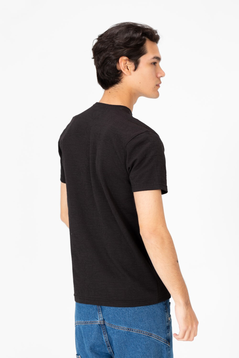 Men's Round Neck Half Sleeved T-shirt In High Quality Material