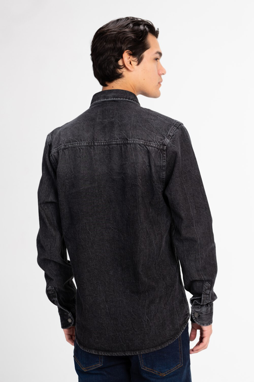 Men's Long Sleeved Denim Shirt With Front Pockets