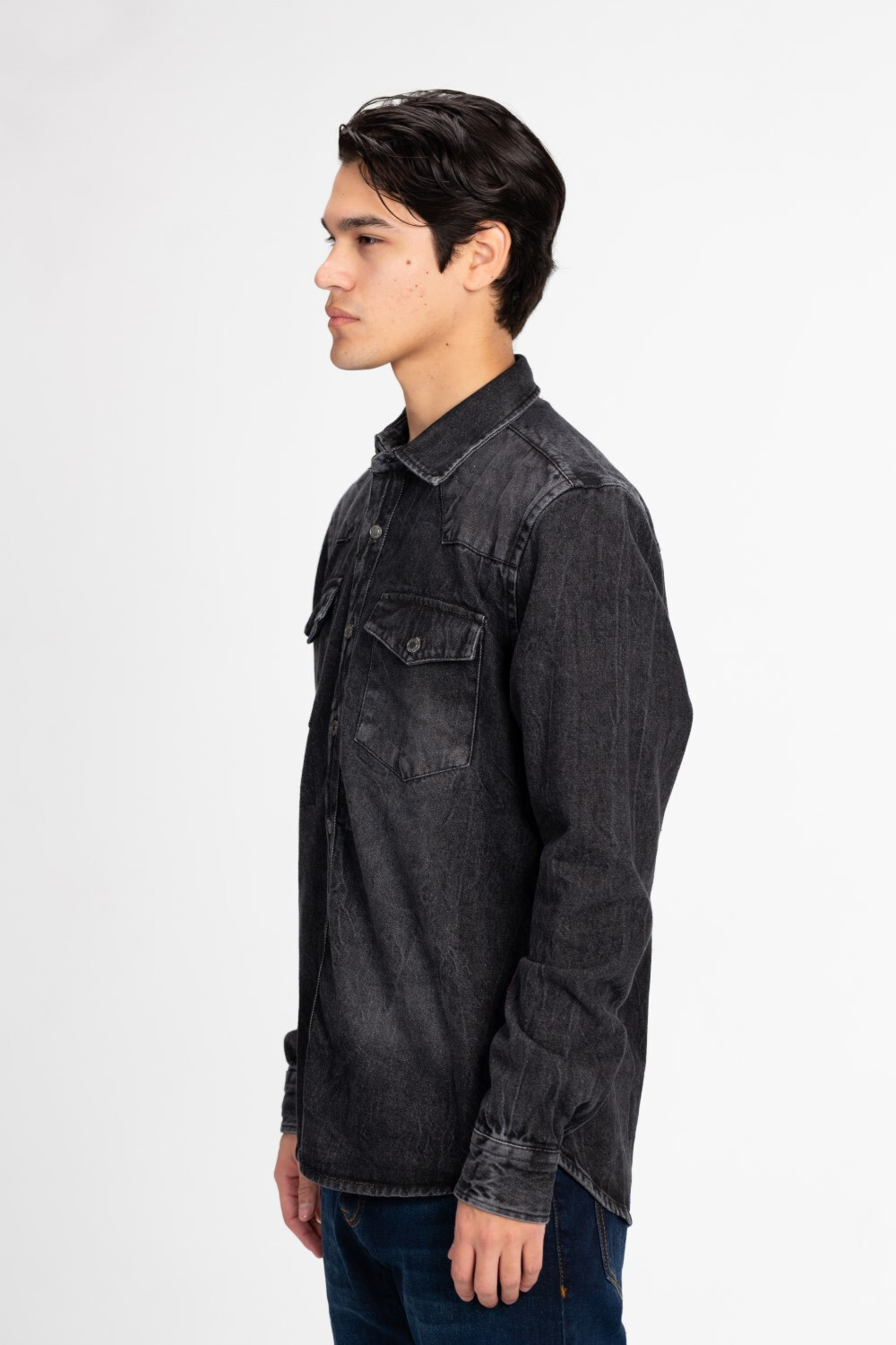 Men's Long Sleeved Denim Shirt With Front Pockets