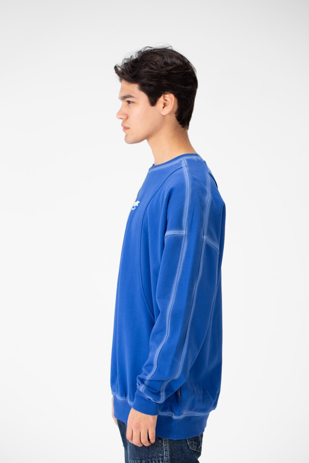 Men's Round Neck Oversize Sweatshirt In Modern Cut