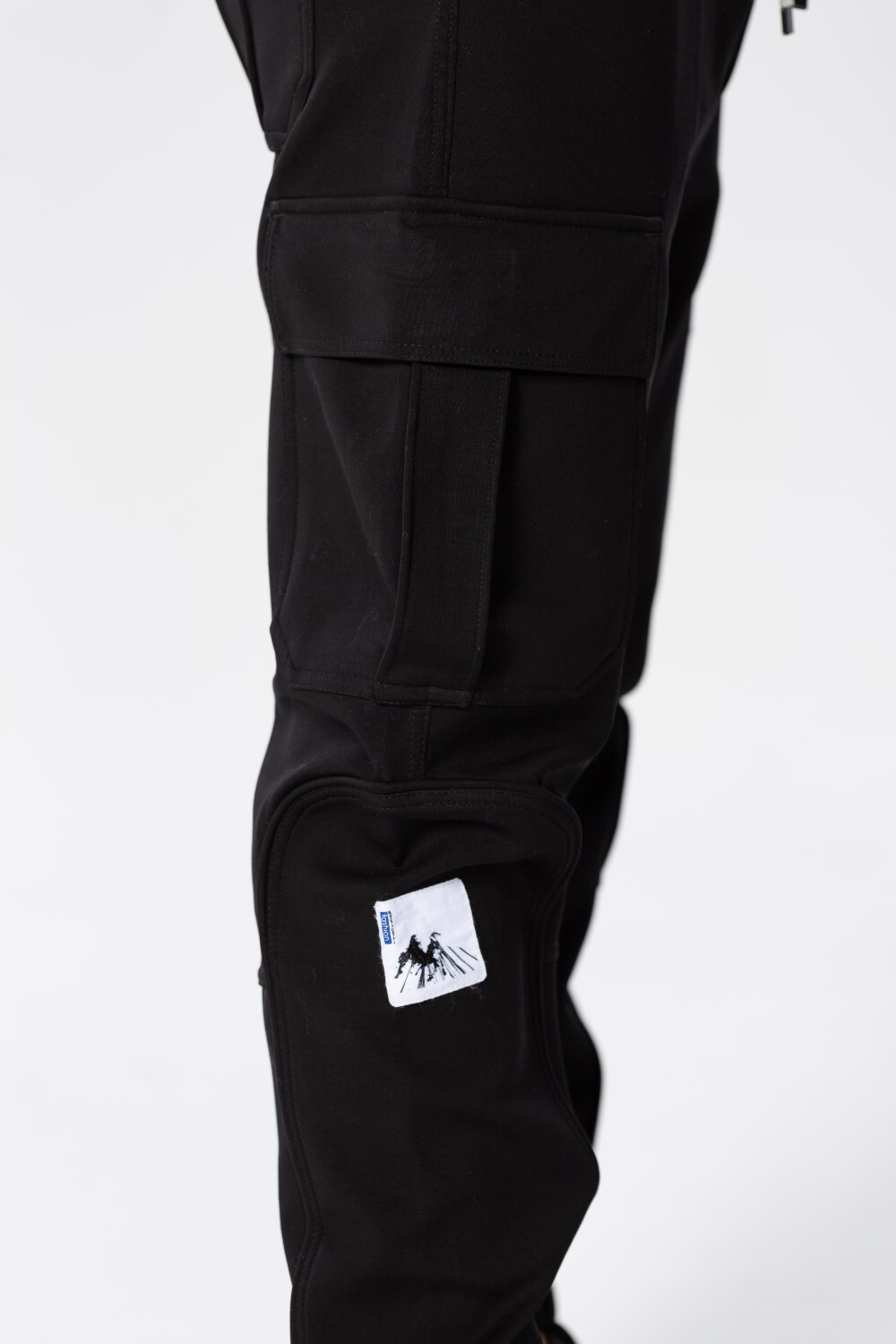 Men's Oversize Sports Pants With Side Pockets And An Elastic Band In The Middle