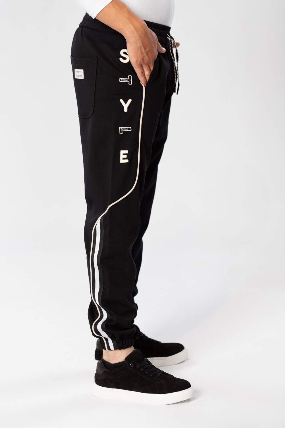 Men's Sports Pants With A Modern Fit And A Text Print On The Side