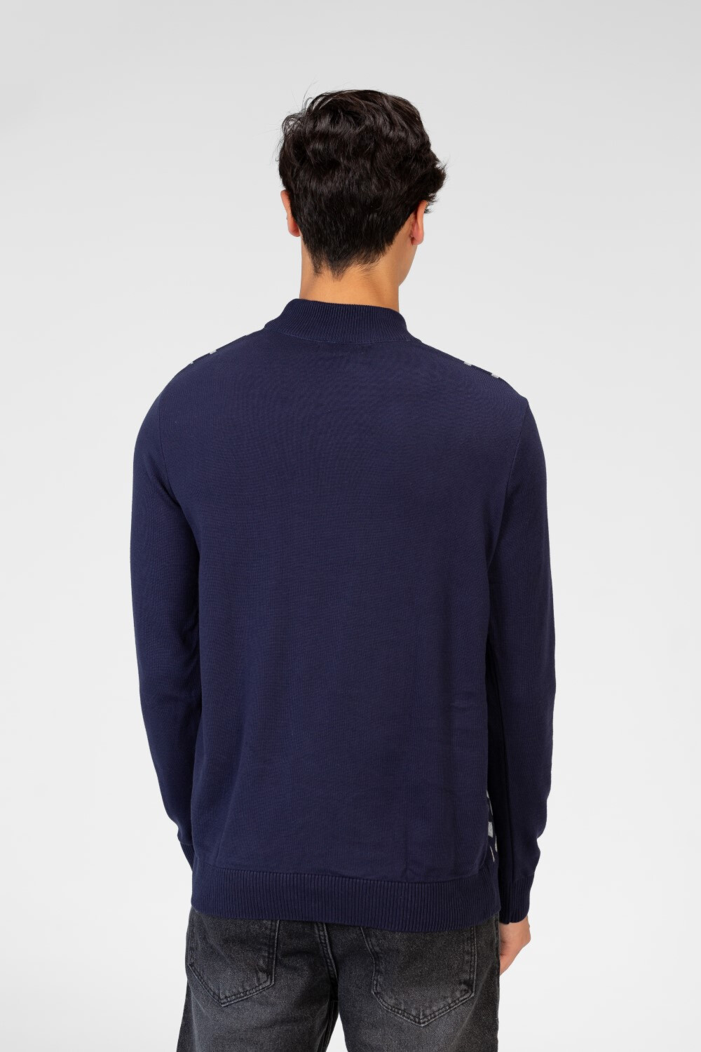  Men's High Neck Pullover With Front Print
