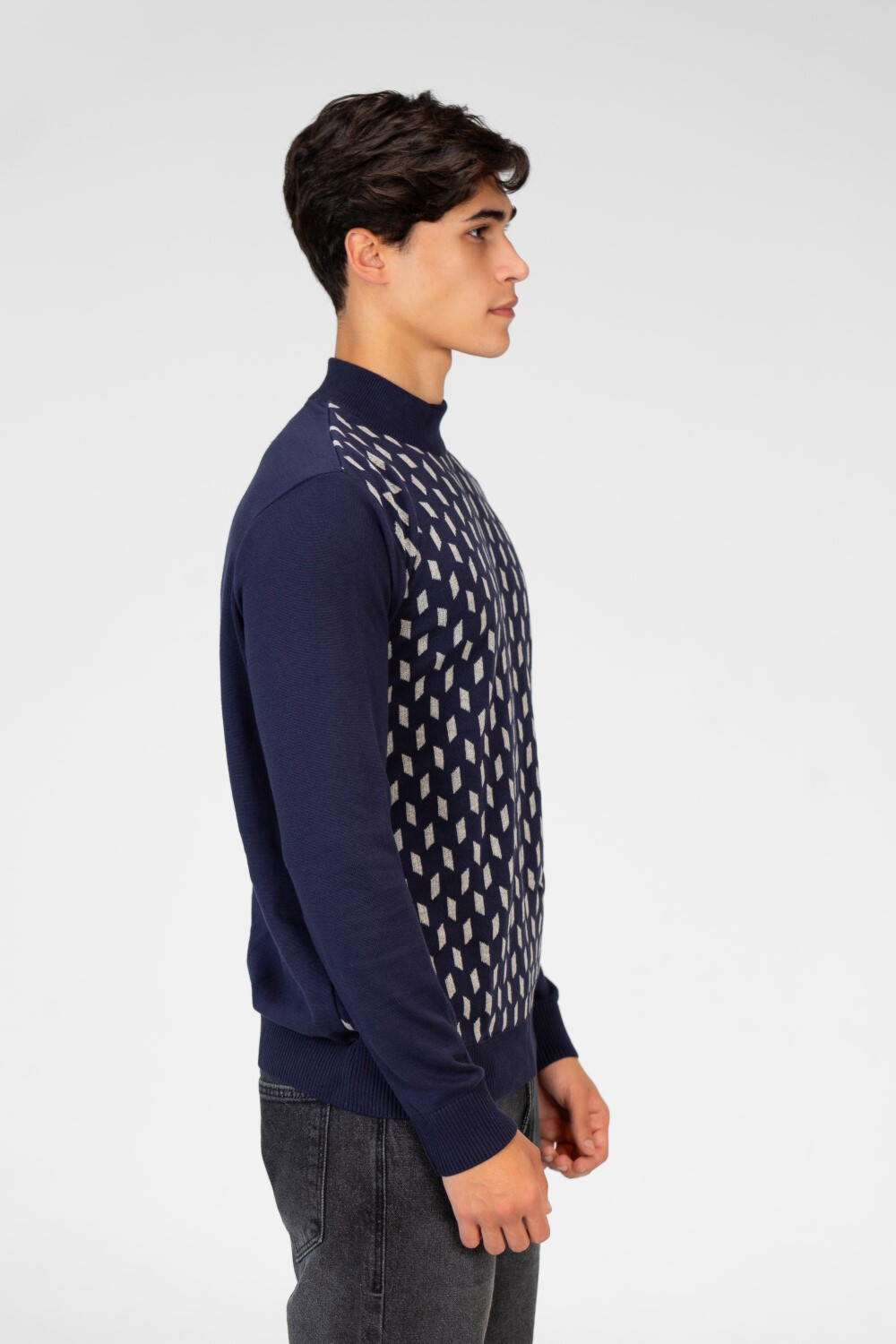  Men's High Neck Pullover With Front Print