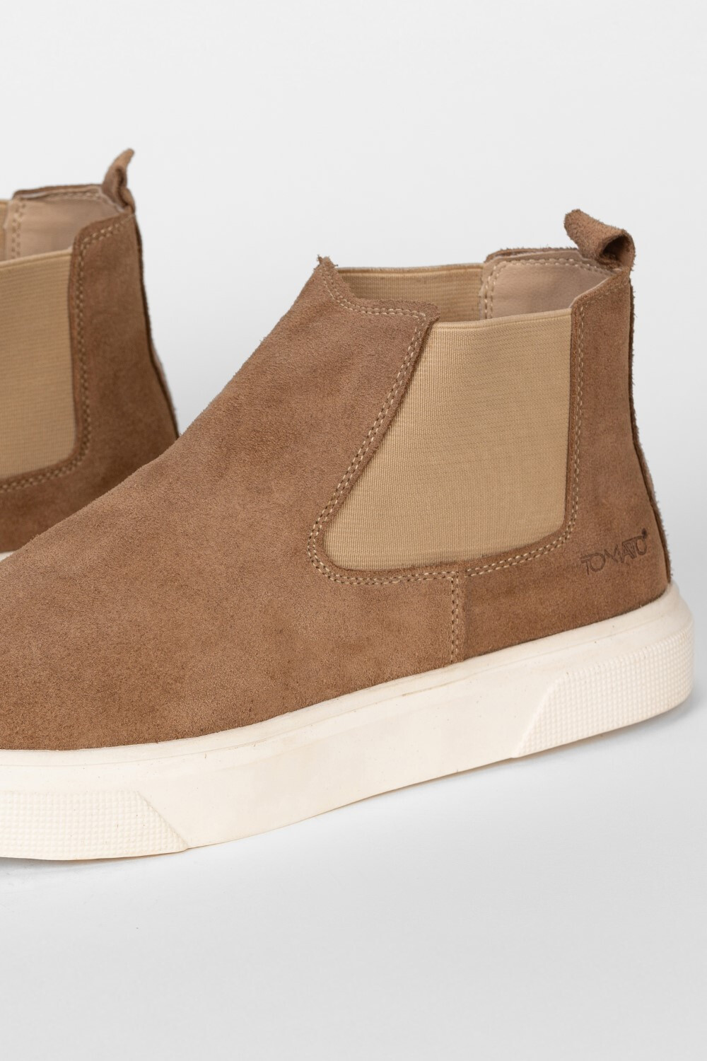 Men's Tomato Half Boot Shoes With A Modern Design