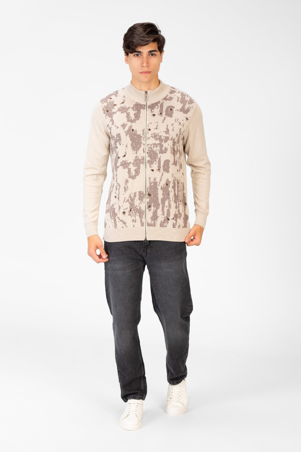 Men's Jakar Pullover With Full Front Print & Zip Up 