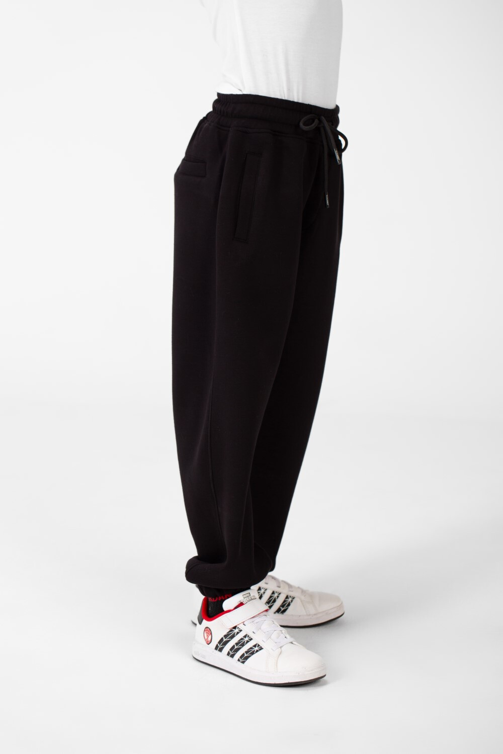 Boy's Basic Jogger Sweatpants With Drawstring Closure And Pockets